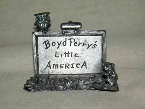 BP5728-Boyd-Perrys-Little-America-Sign-1987
